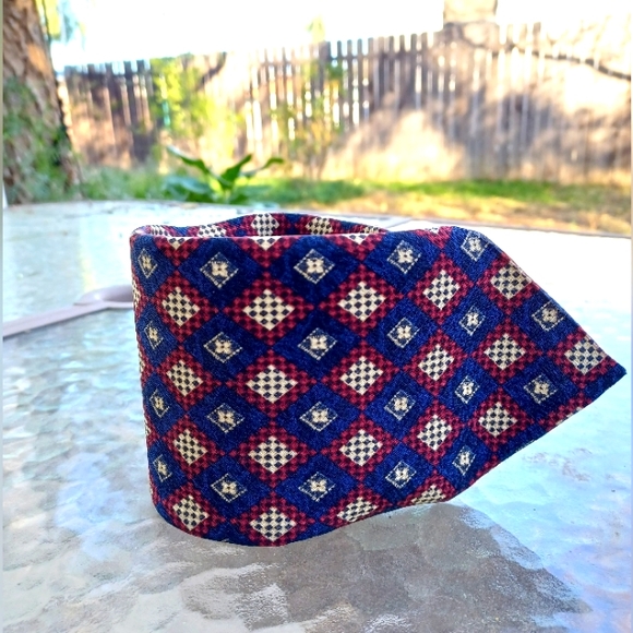 Giorgio Armani Cravatte Men's Tie - Picture 1 of 6